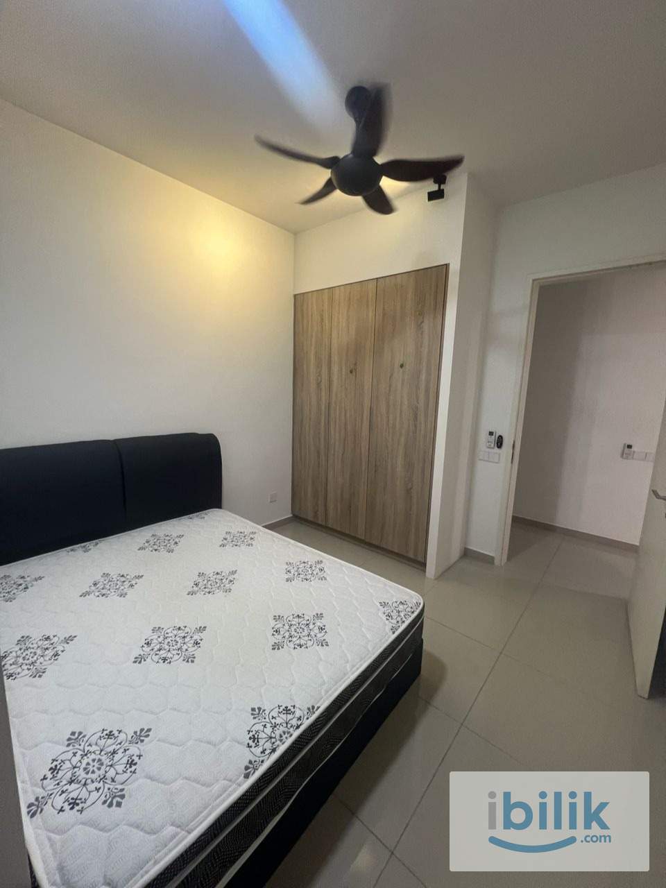 Fully Furnished Medium Single Room at KL Nidoz Residence Desa Petaling - Image 1