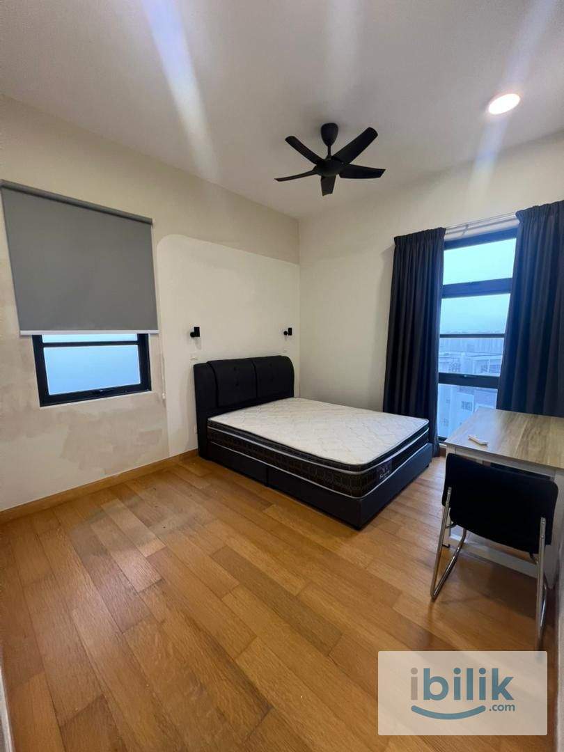 Female Unit Master Room with private toilet near Sunway University, Monash University, Taylors University  - Image 5