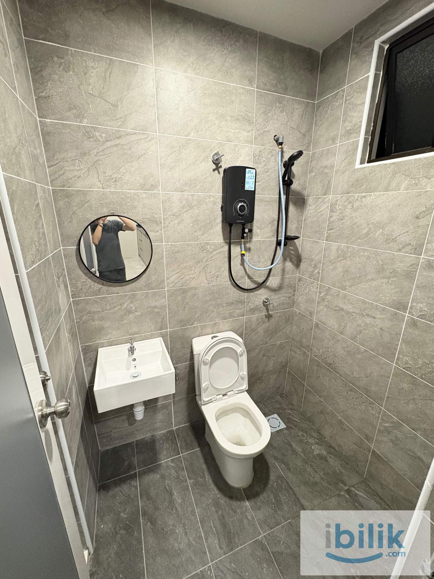 Room for rent  - Image 2
