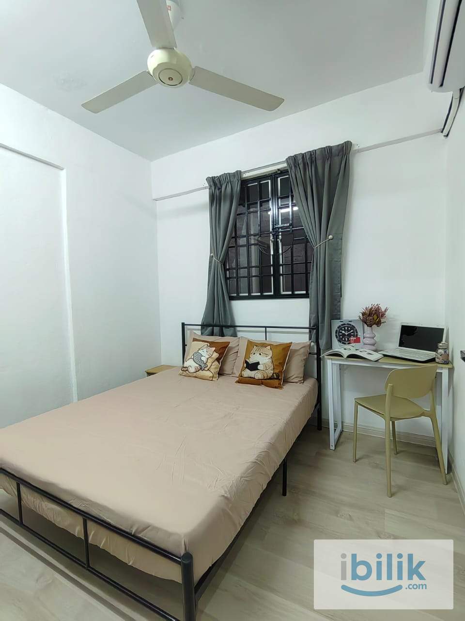 Female Middle Room, Shared Bathroom, Smart TV, Nearest To Bayan Baru, GBS, One Pricint & Pantai Hospital  - Image 2