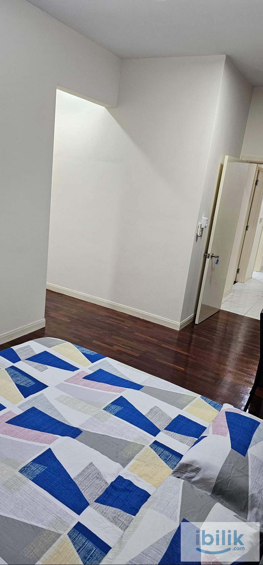 MASTER ROOM/CLEAN UNIT! FULLY FURNISHED! FEMALE/MUSLIM UNIT! - Image 3