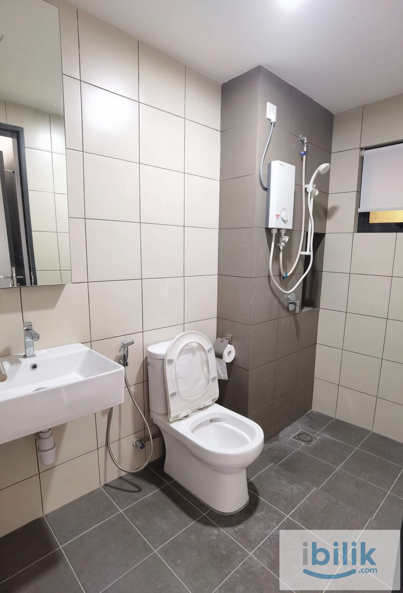 D'Quince 3R2B unit for rent (with 2 car parks at level 2) - Image 1