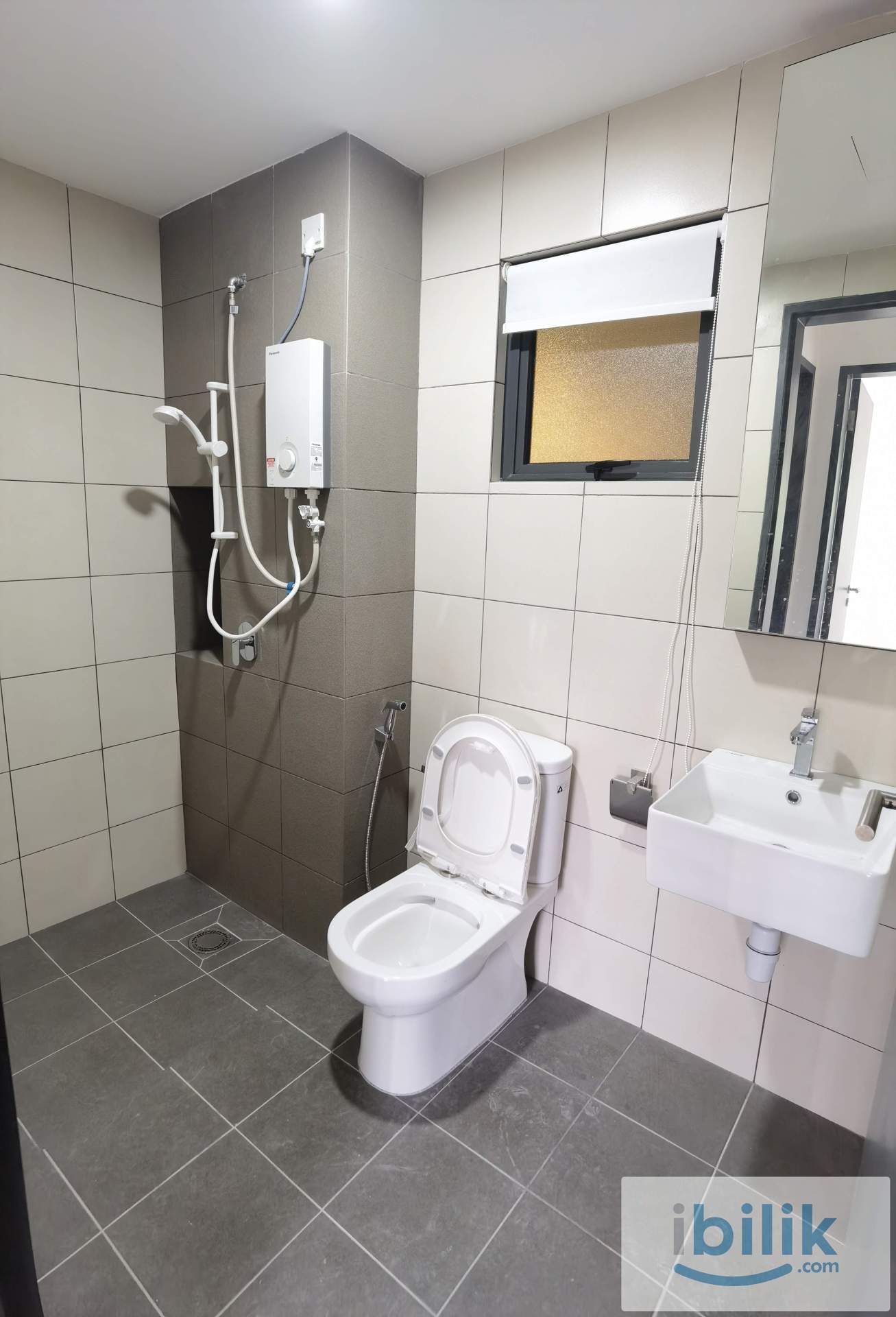 D'Quince 3R2B unit for rent (with 2 car parks at level 2) - Image 2