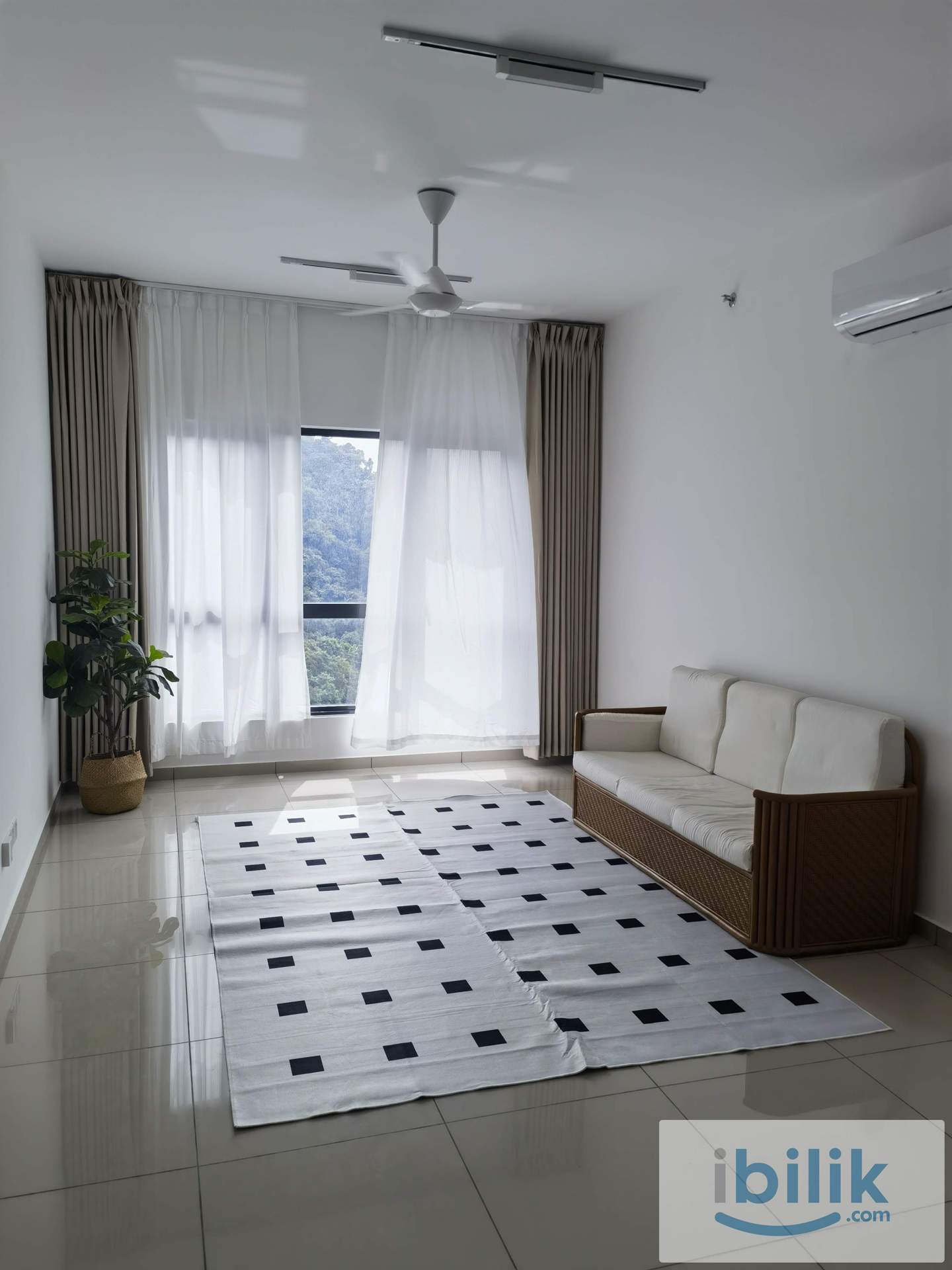 D'Quince 3R2B unit for rent (with 2 car parks at level 2) - Image 3