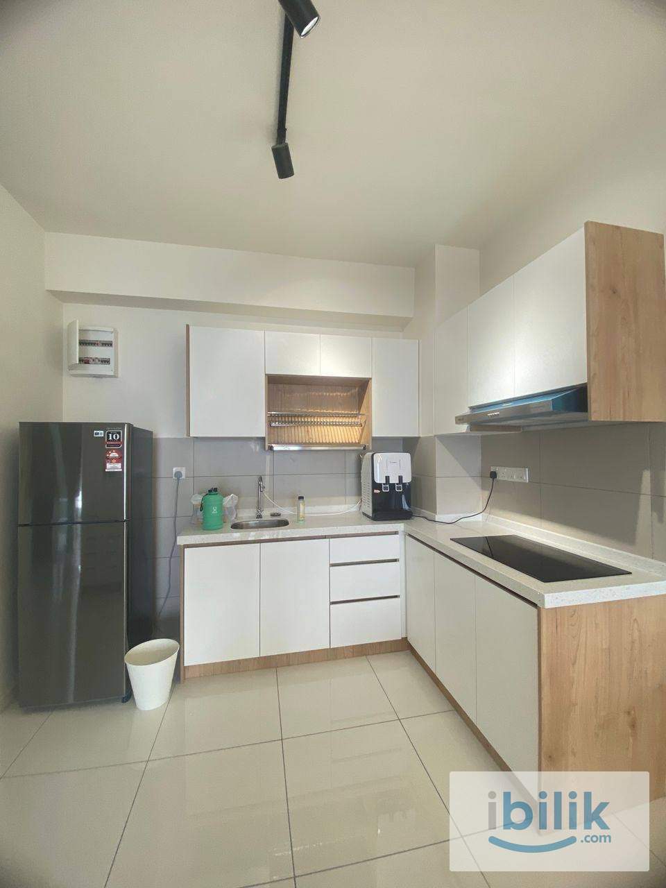 M VERTICA, Cheras Maluri, 7 Min Walk to MRT & LRT,FEMALE Big Medium Room - Image 2