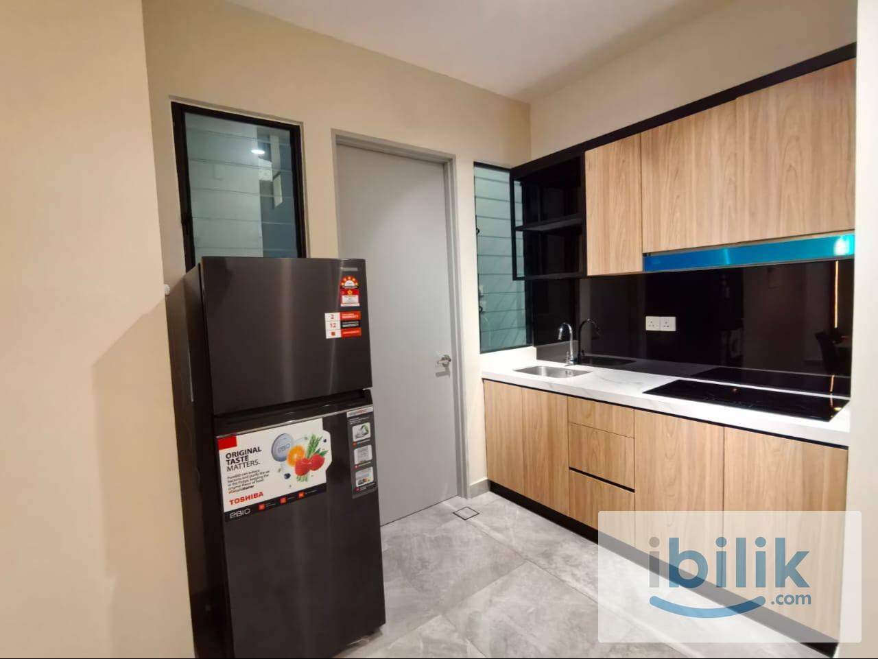 MEDIUM ROOM 2 Min Walk to MRT Taman Pertama - Image 2