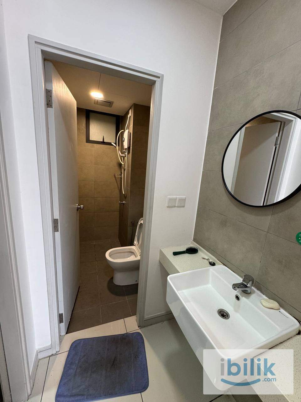 Female Medium room for rent at Riana South Condo@ Cheras Taman Connaught - Image 5