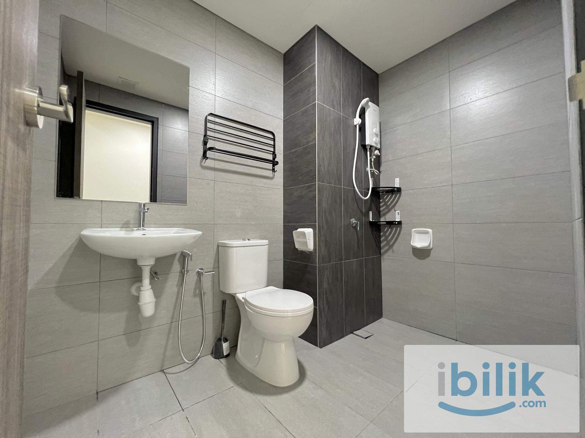 Female Master room for rent at Edumetro, USJ  - Image 6