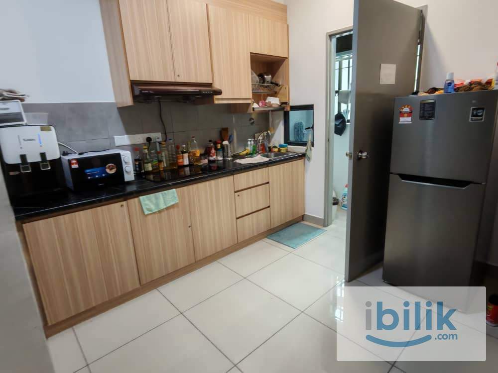 Female Medium Room for rent at M Vertica KL @ Cheras - Image 4