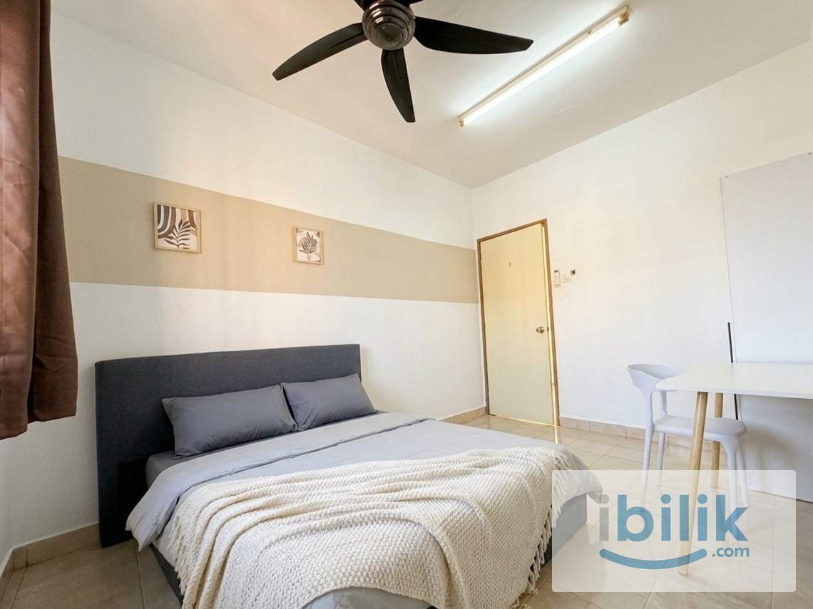 Female Middle Room | WiFi Included | Near LRT Salak Selatan - Image 1
