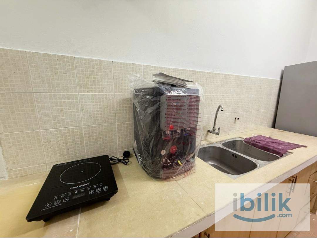 Female Middle Room | WiFi Included | Near LRT Salak Selatan - Image 5