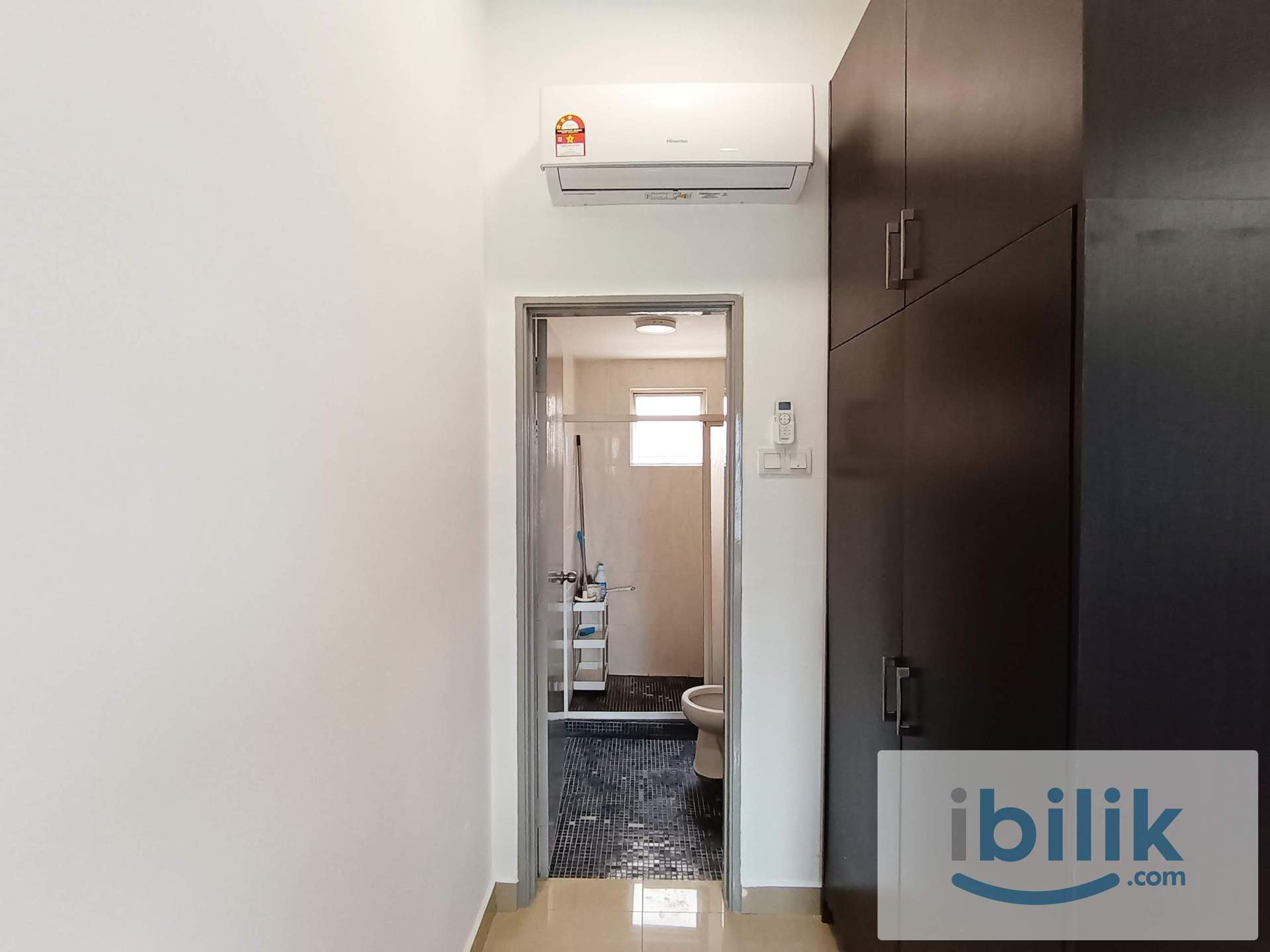 Mix Cozy Master Room | WiFi Included | Near MRT Tmn Connaught - Image 3