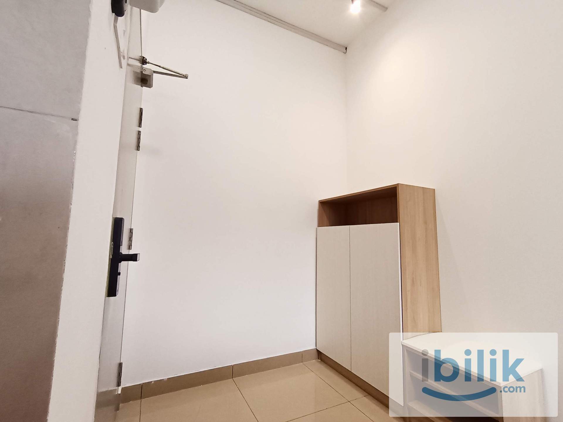 Mix Cozy Master Room | WiFi Included | Near MRT Tmn Connaught - Image 7