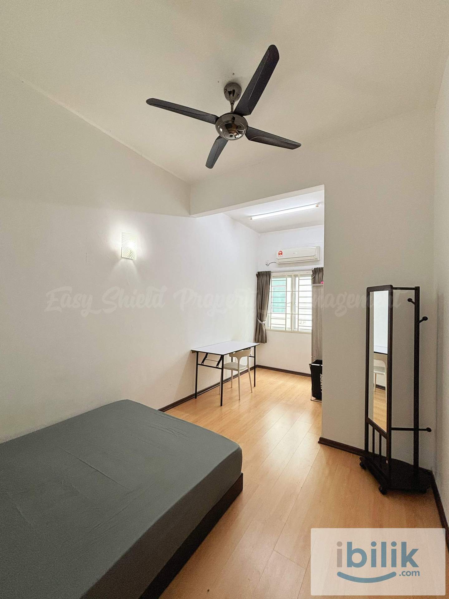 Middle room - Image 1