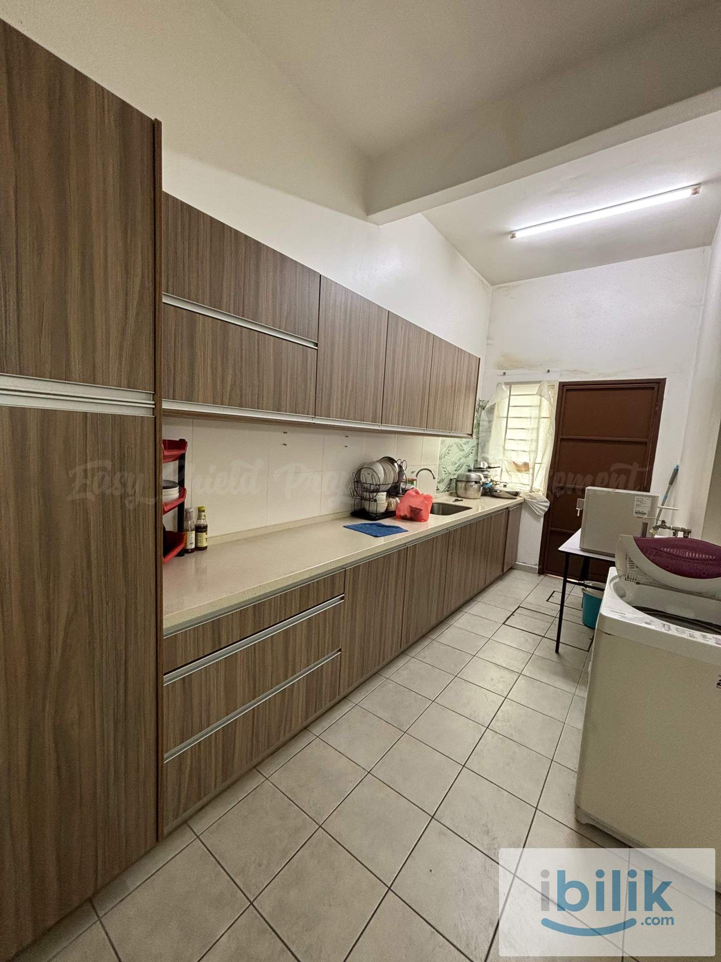 Middle room - Image 9