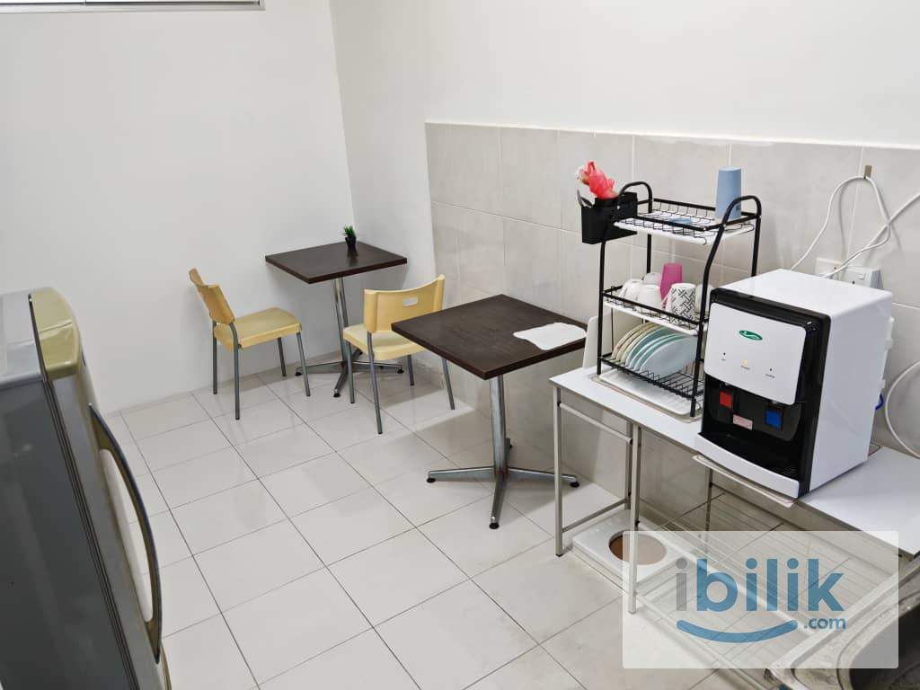 Middle Room In Bestari Perdana, Meridin East - Image 6