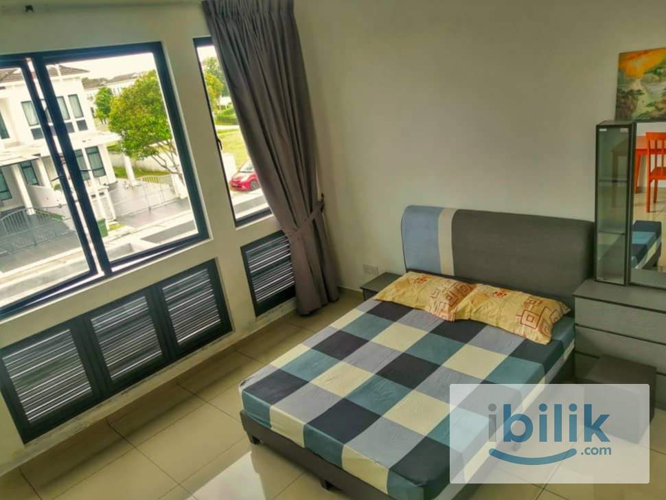 Spacious and Comfortable Master Room (attached with private bathroom) At Eco Tropics - Image 1