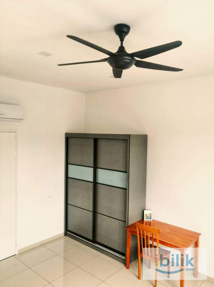 Spacious and Comfortable Master Room (attached with private bathroom) At Eco Tropics - Image 3