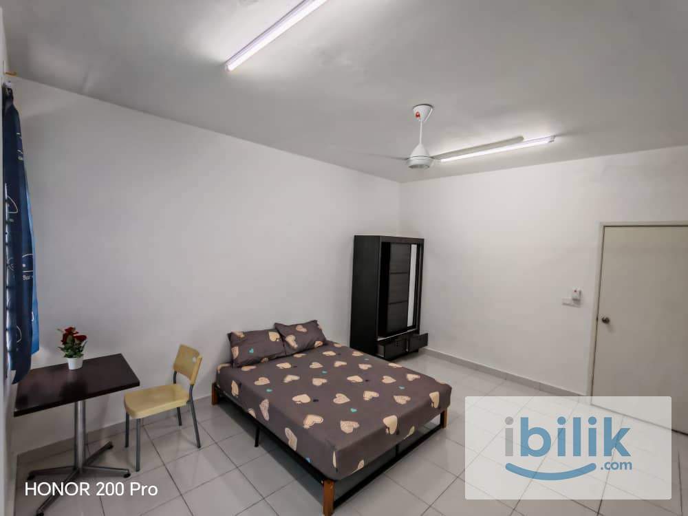 Spacious and Comfortable Master Room (attached with private bathroom & balcony) At Bestari Perdana, Pasir Gudang - Image 3