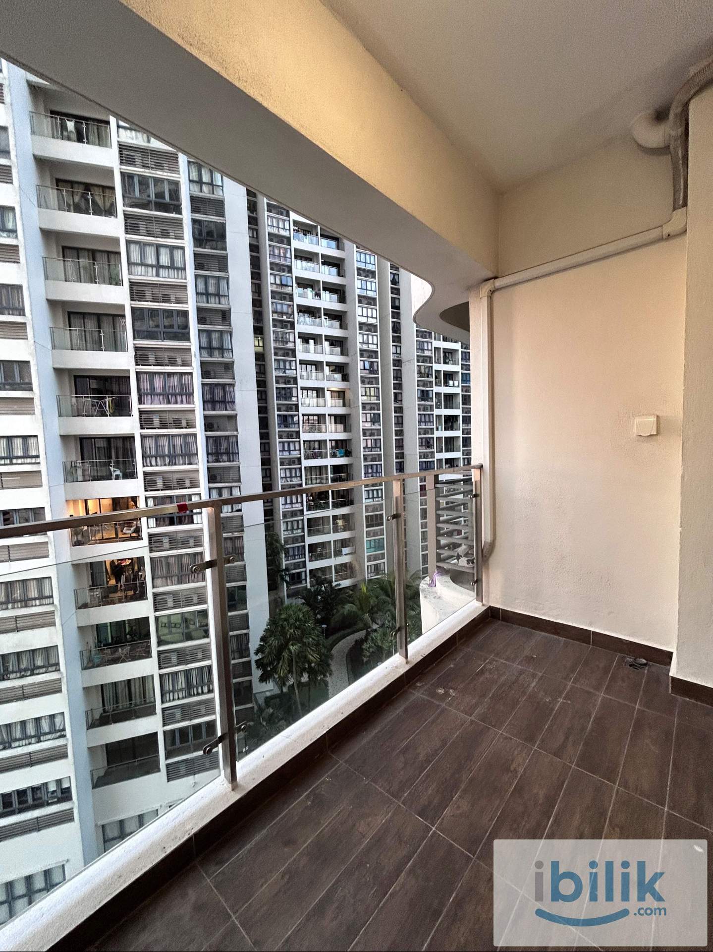 [Female Room] Balcony Room for rent at Country Garden, Danga Bay - Image 5