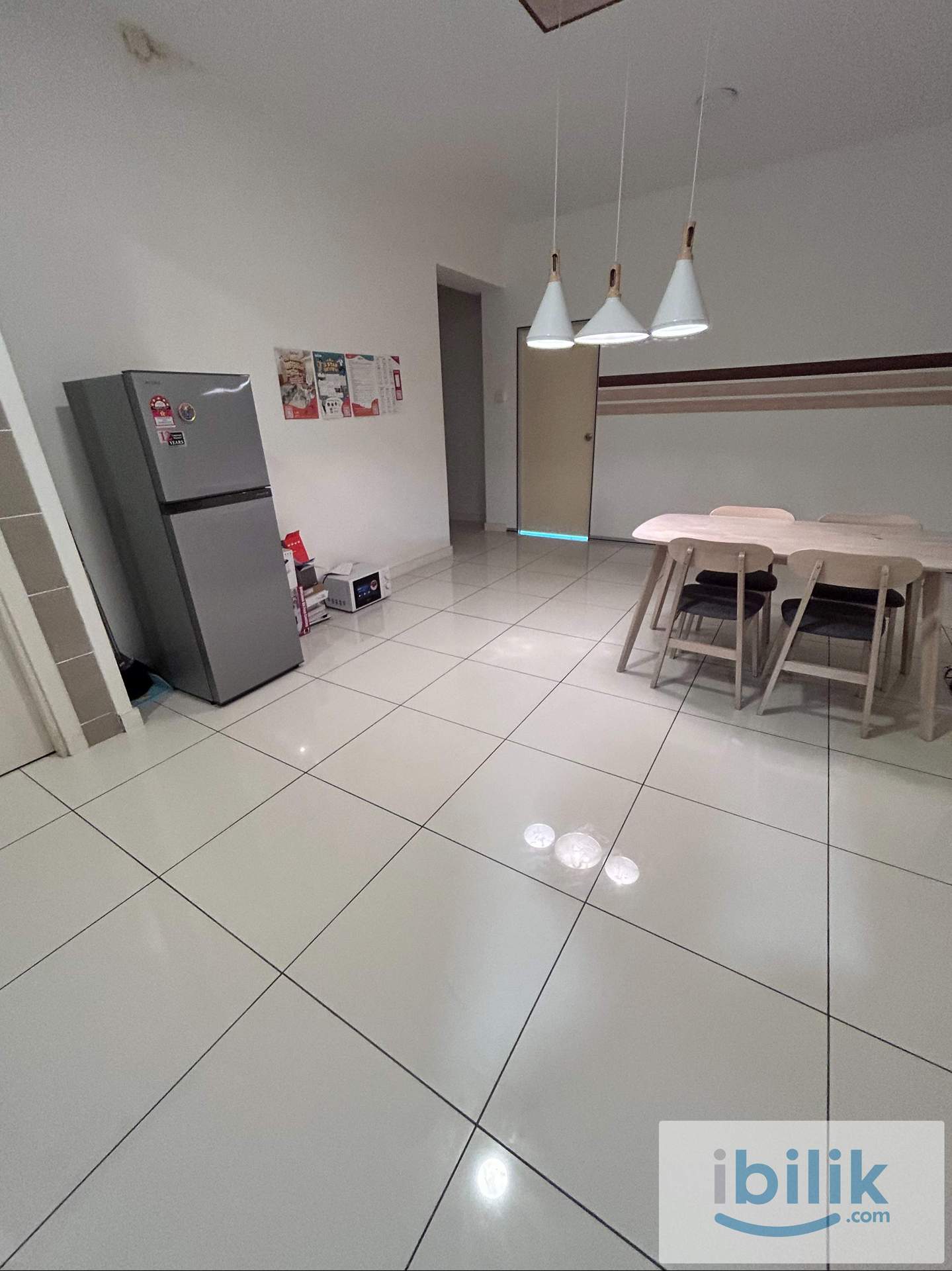 (Female Unit) Balcony Room for Rent - Image 4