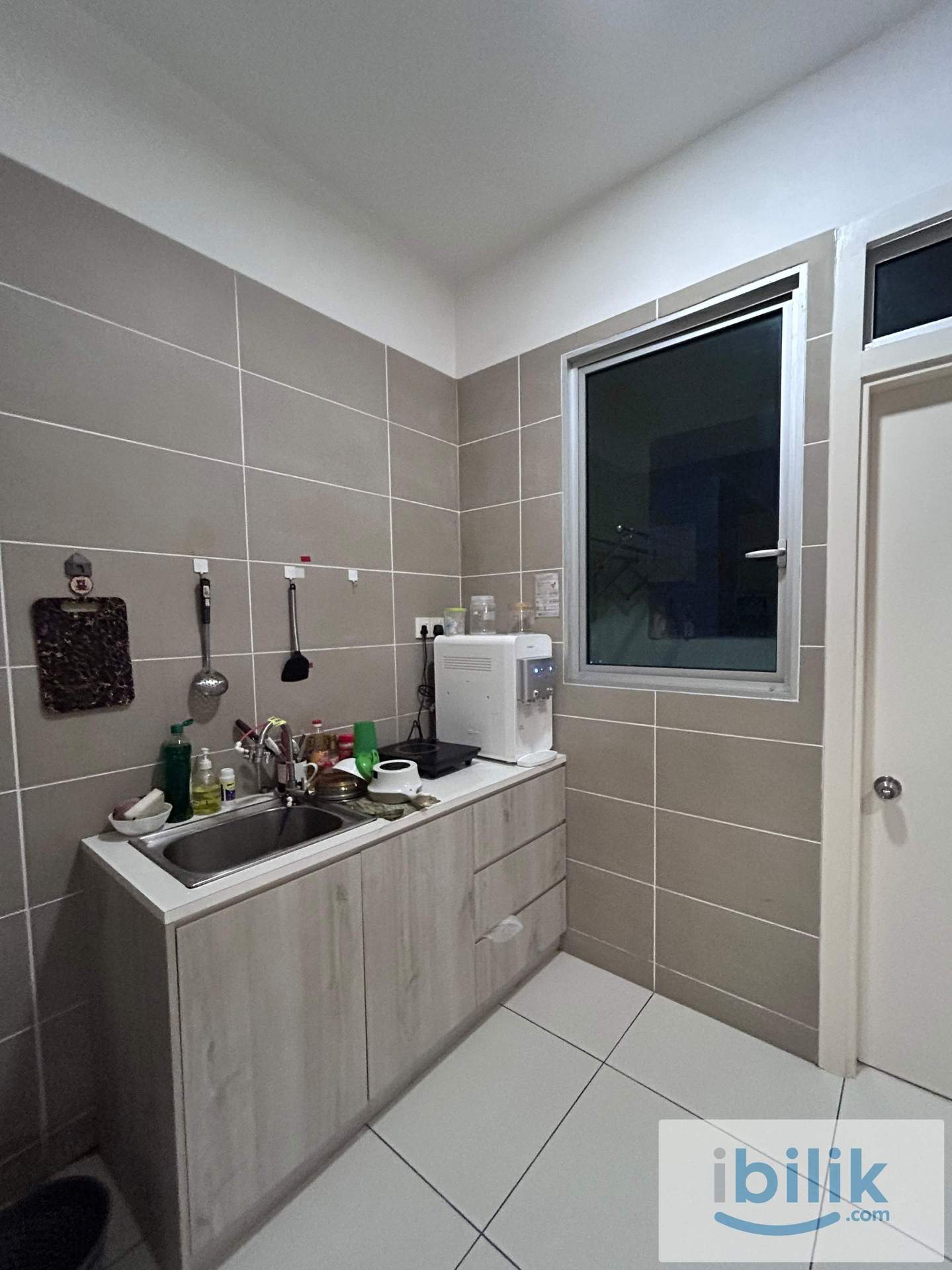 (Female Unit) Balcony Room for Rent - Image 6