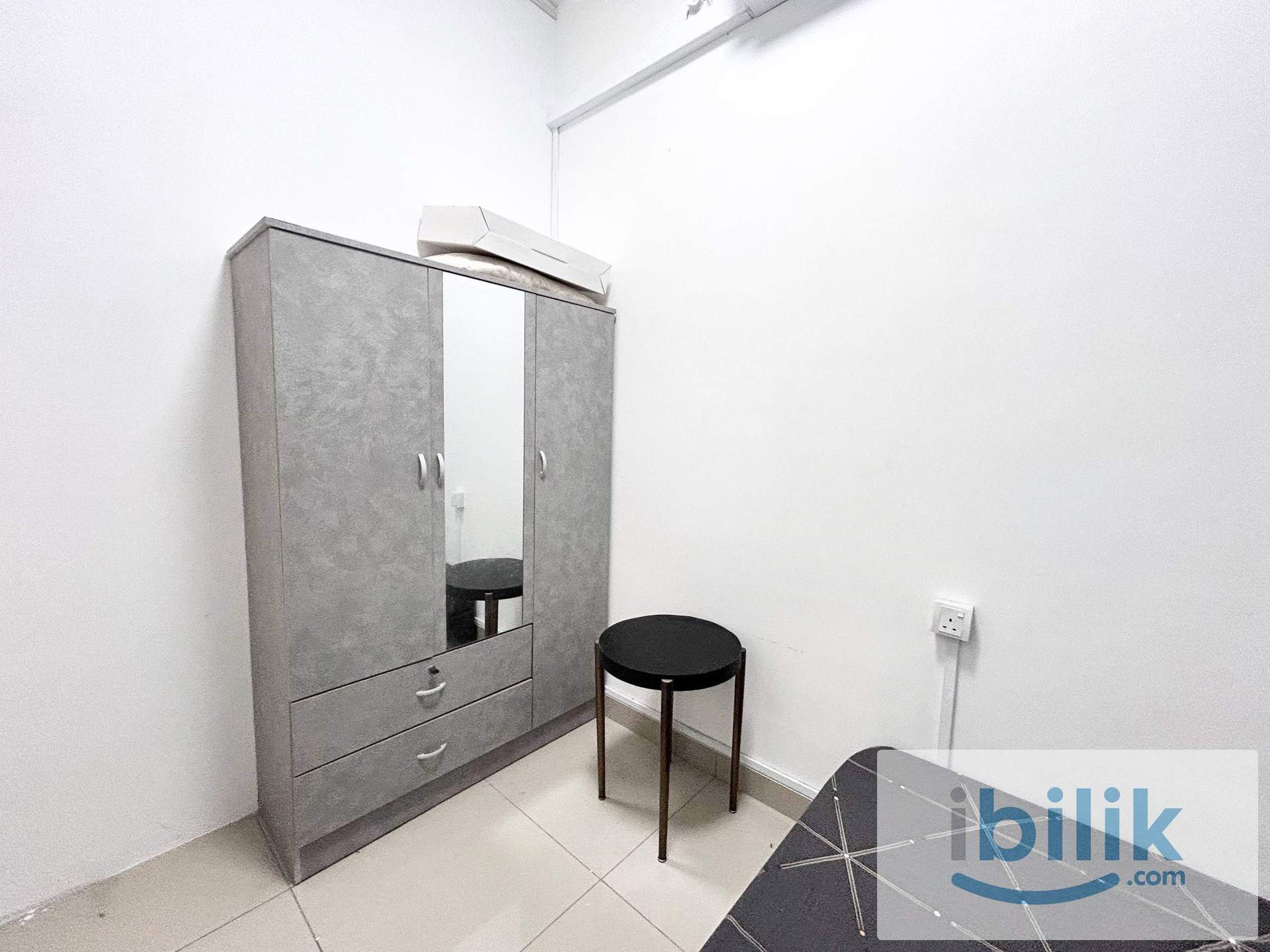 (Female Only) Common Room at Twin Tower  - Image 2