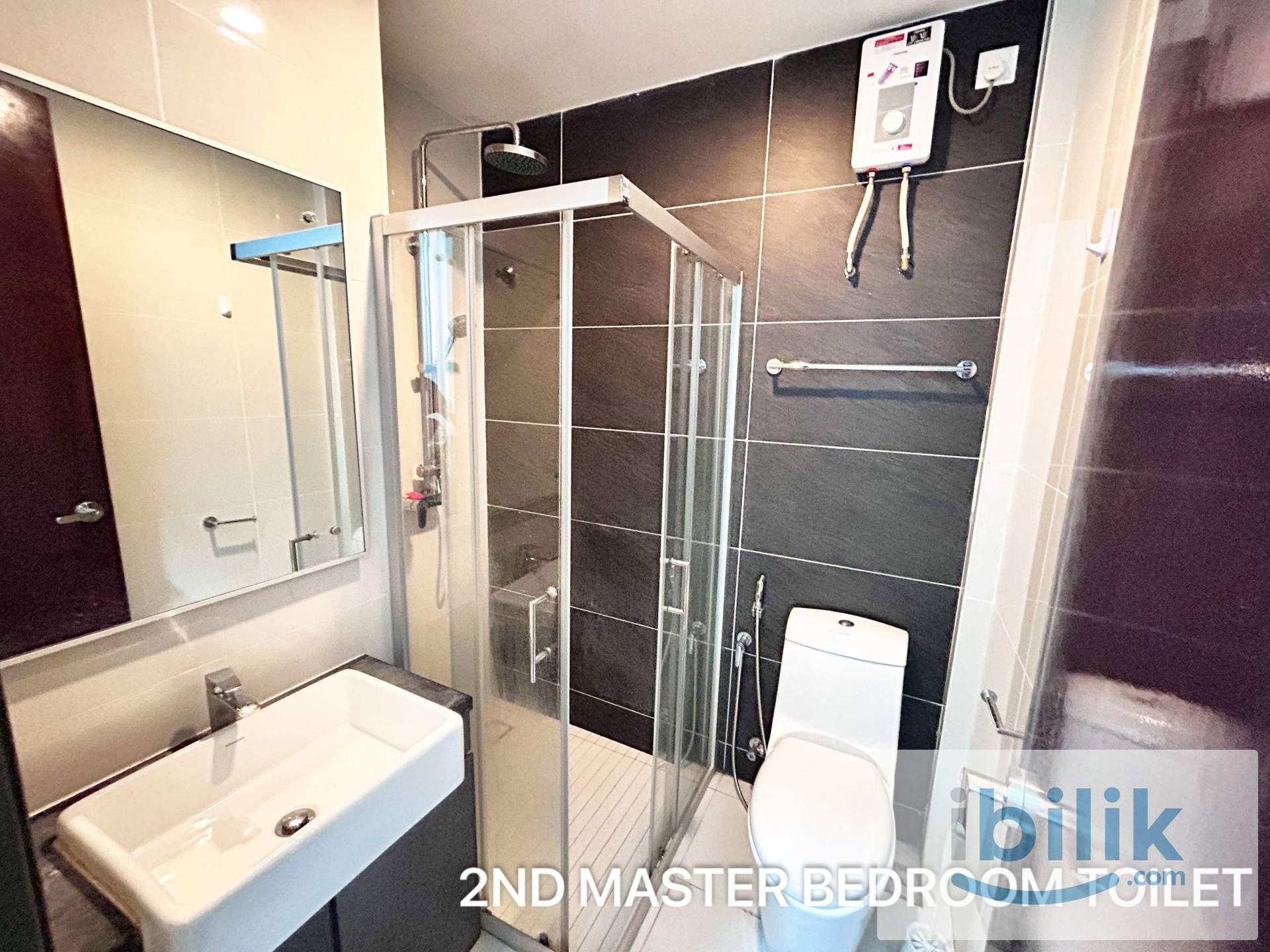 (All Female Tenant) Master Bedroom For Rent  - Image 4