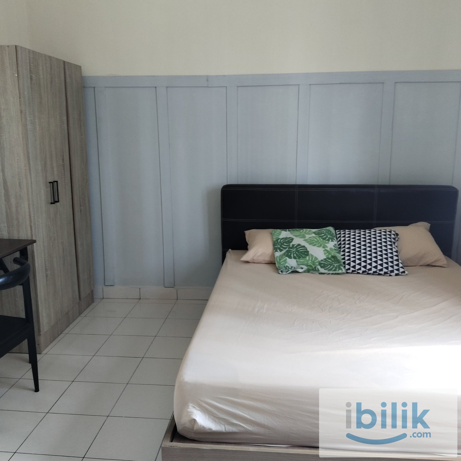 Master Bedroom - Image 2