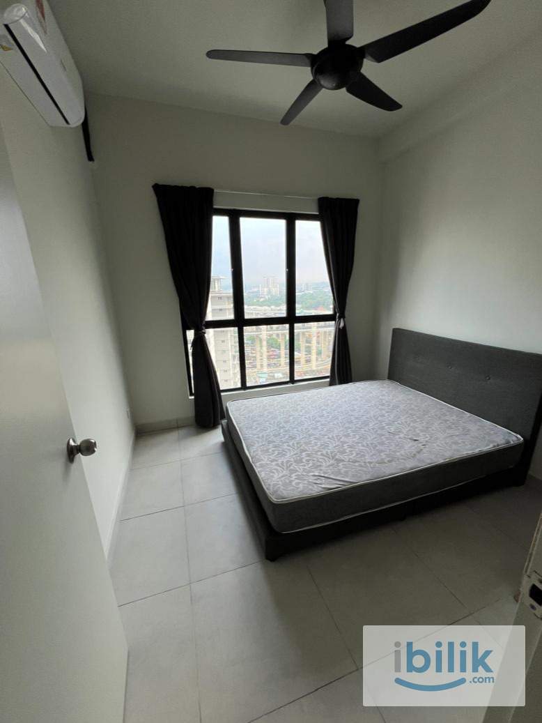 Master room at Majestic Maxim - Image 1