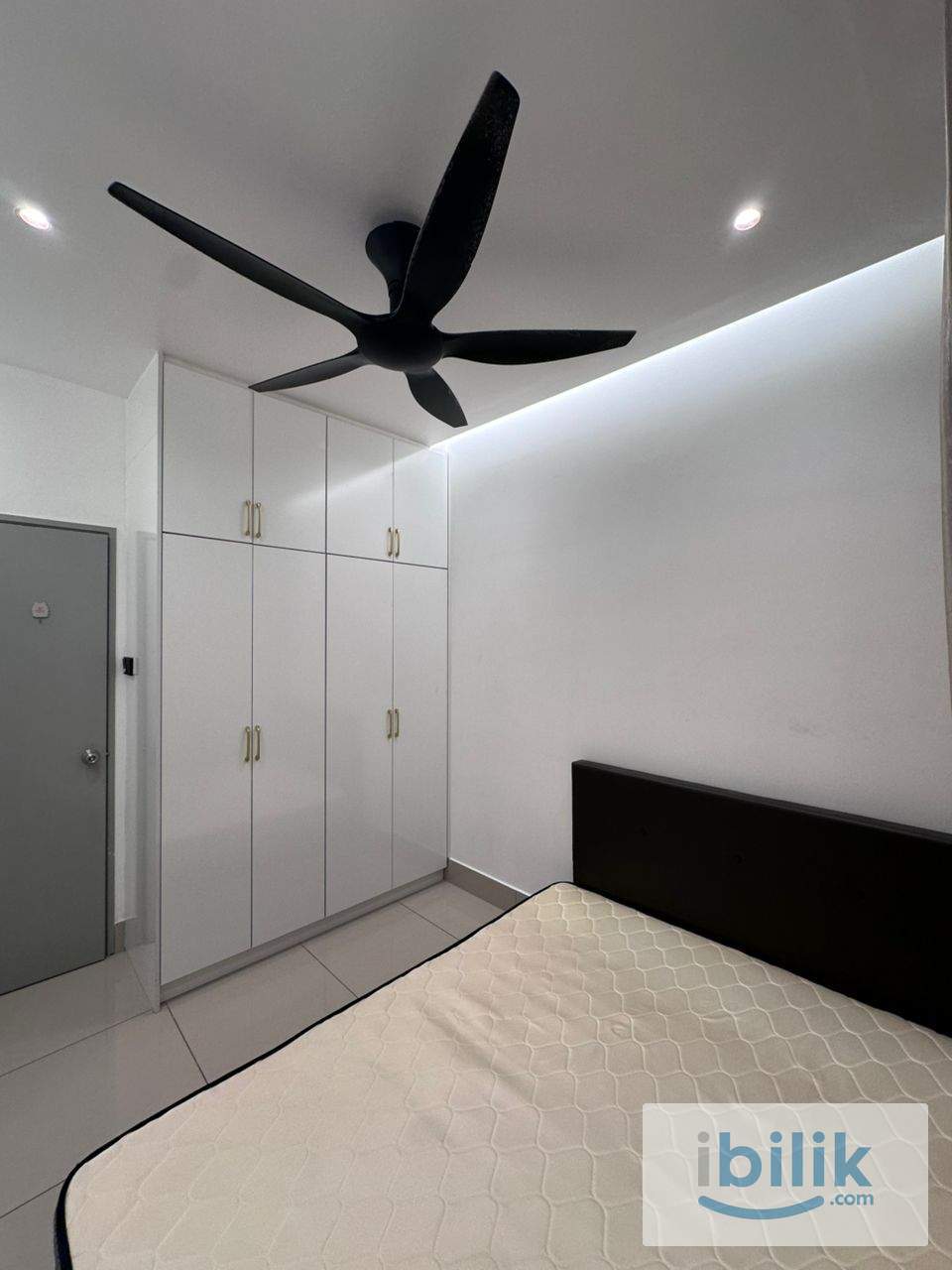Middle Room with Private Bathroom at Razak City Residence @Sungai Besi - Image 5
