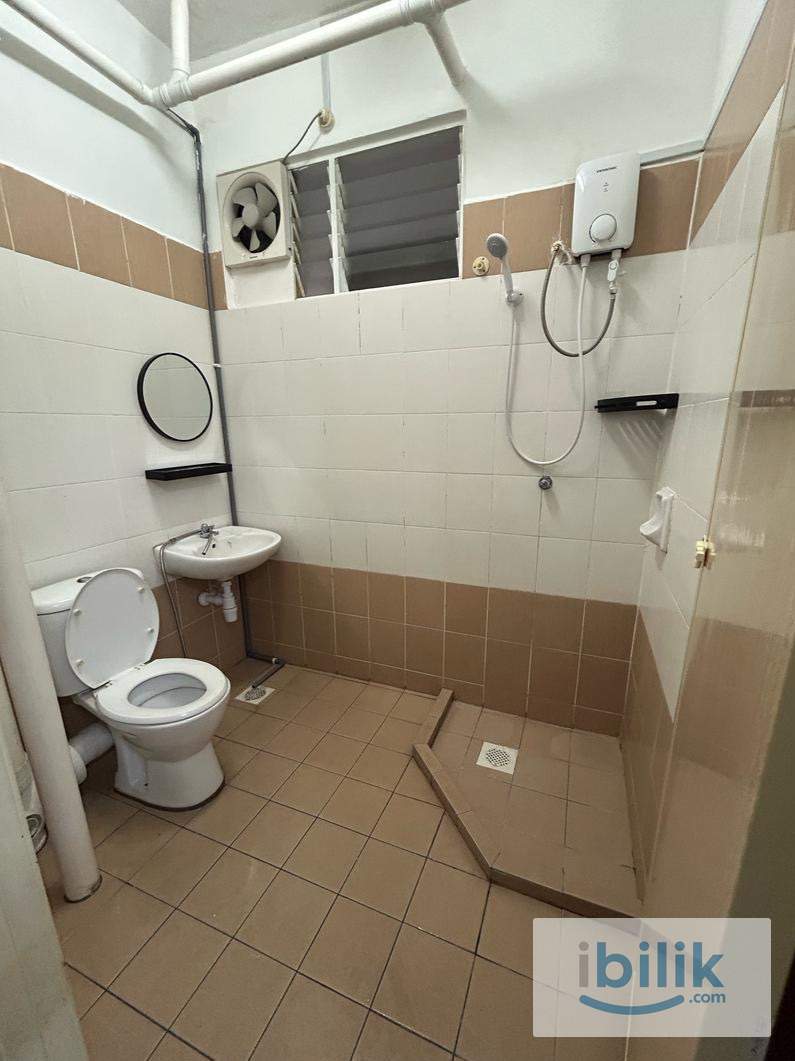 MASTER ROOM  - Image 2