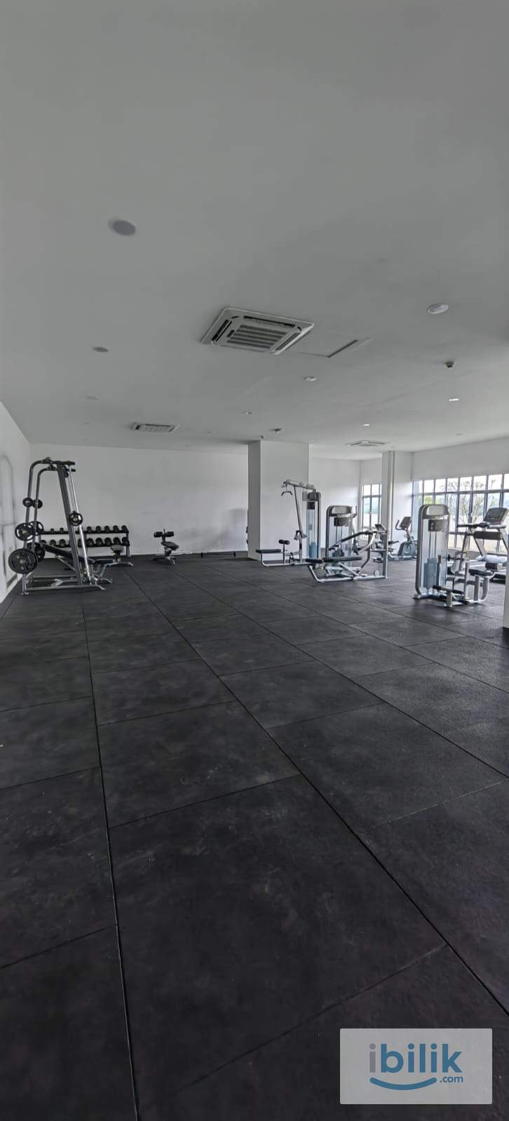 Middle room for rental - Image 9