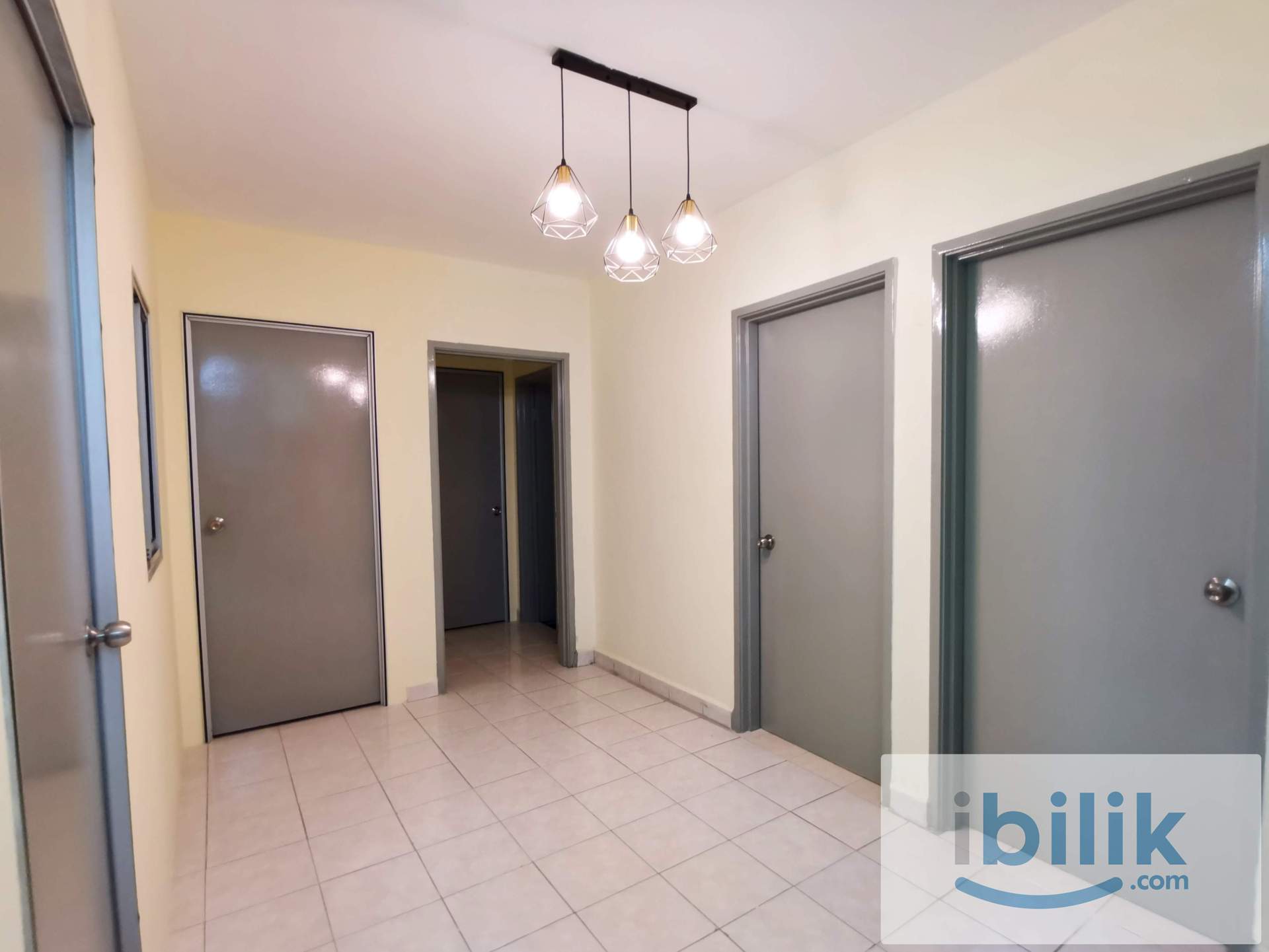(Malay Male) Single Room at Flora Damansara - Image 1