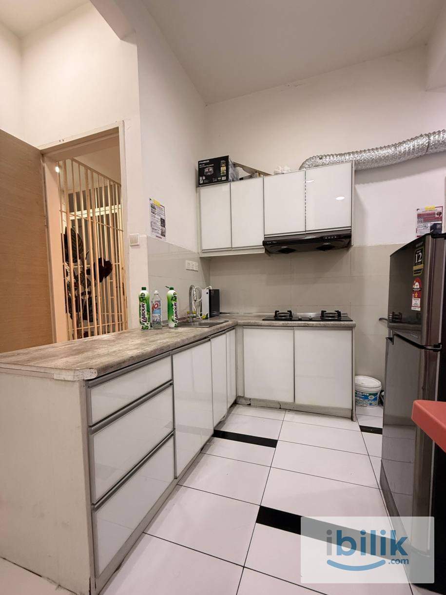 🏊 Skypod Condo Room | Pool, Gym, WiFi | Near IOI Mall - Image 1