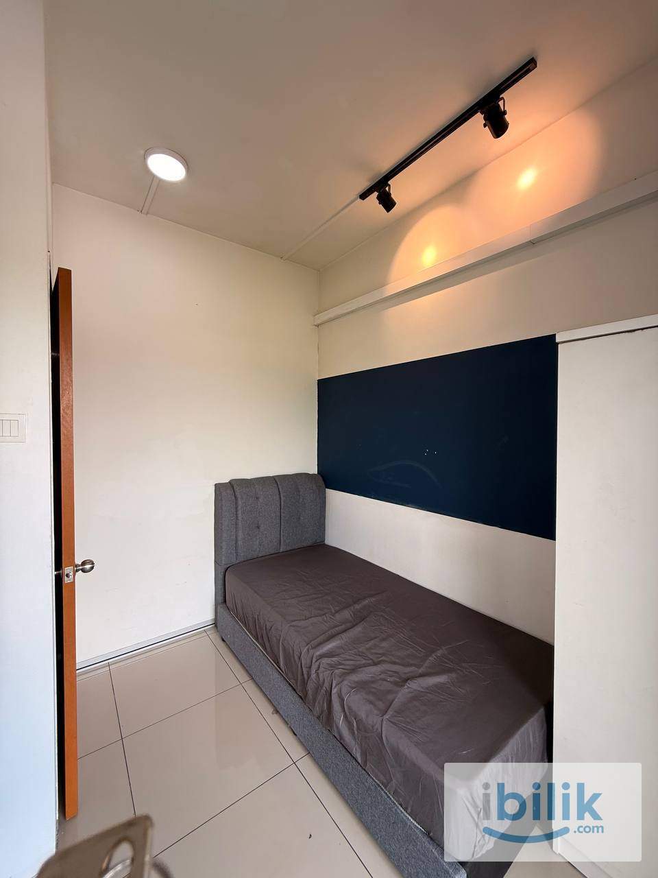      Aircond Room for Rent @ The Greens Condo | 5 Mins to KTM Batu Tiga - Image 3