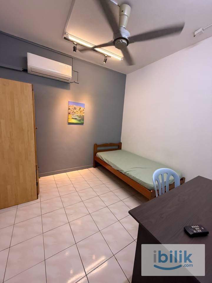      Room Near IMU, APU & Pavilion Bukit Jalil | Vista Komanwel B - Image 1