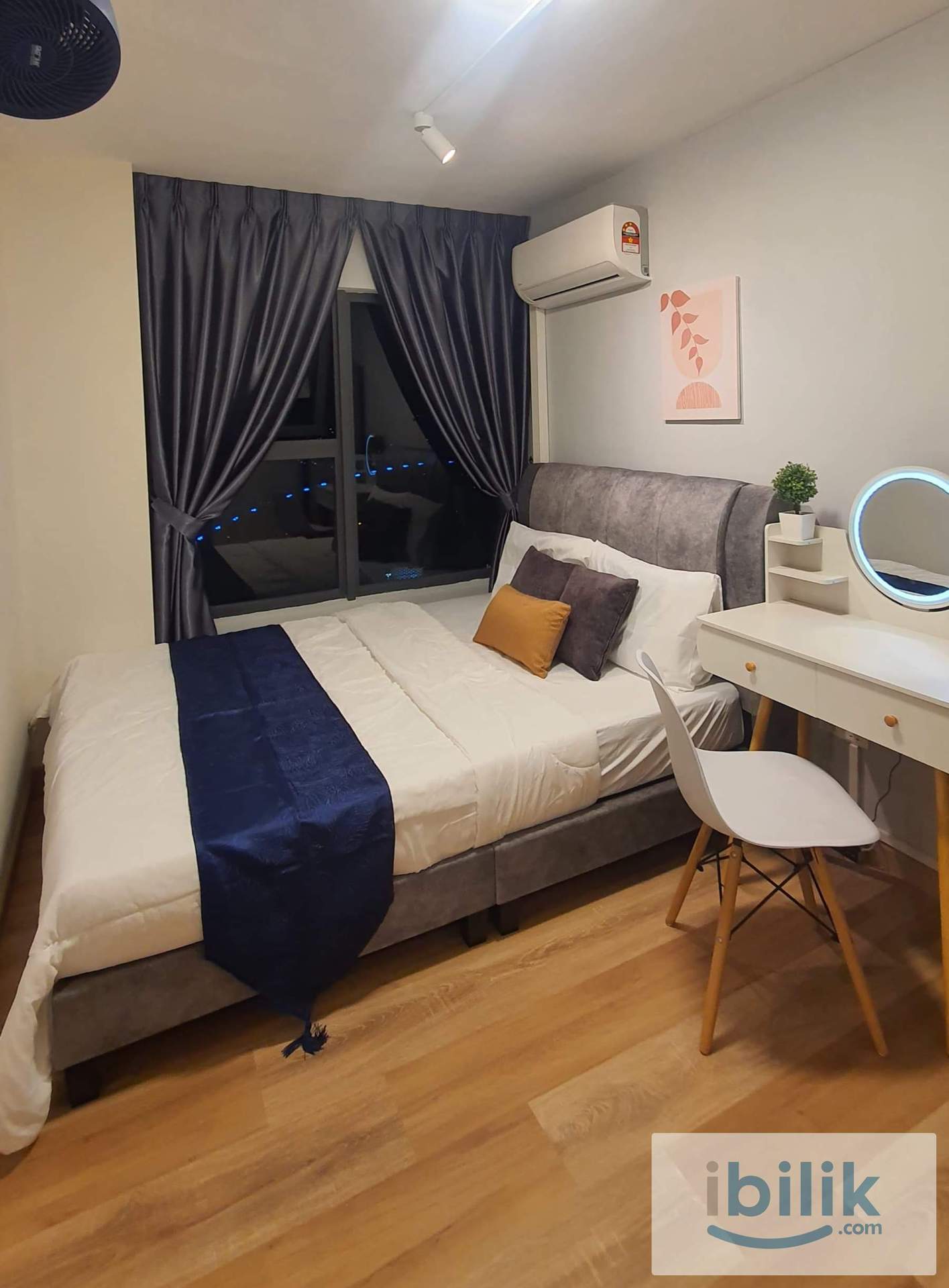Middle room - Image 1