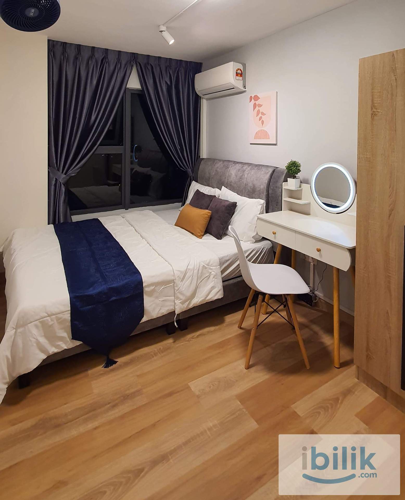 Middle Room - Image 6