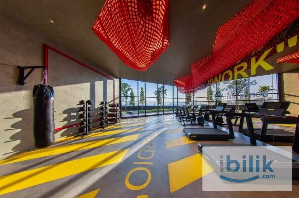 Spacious middle room - Image 8