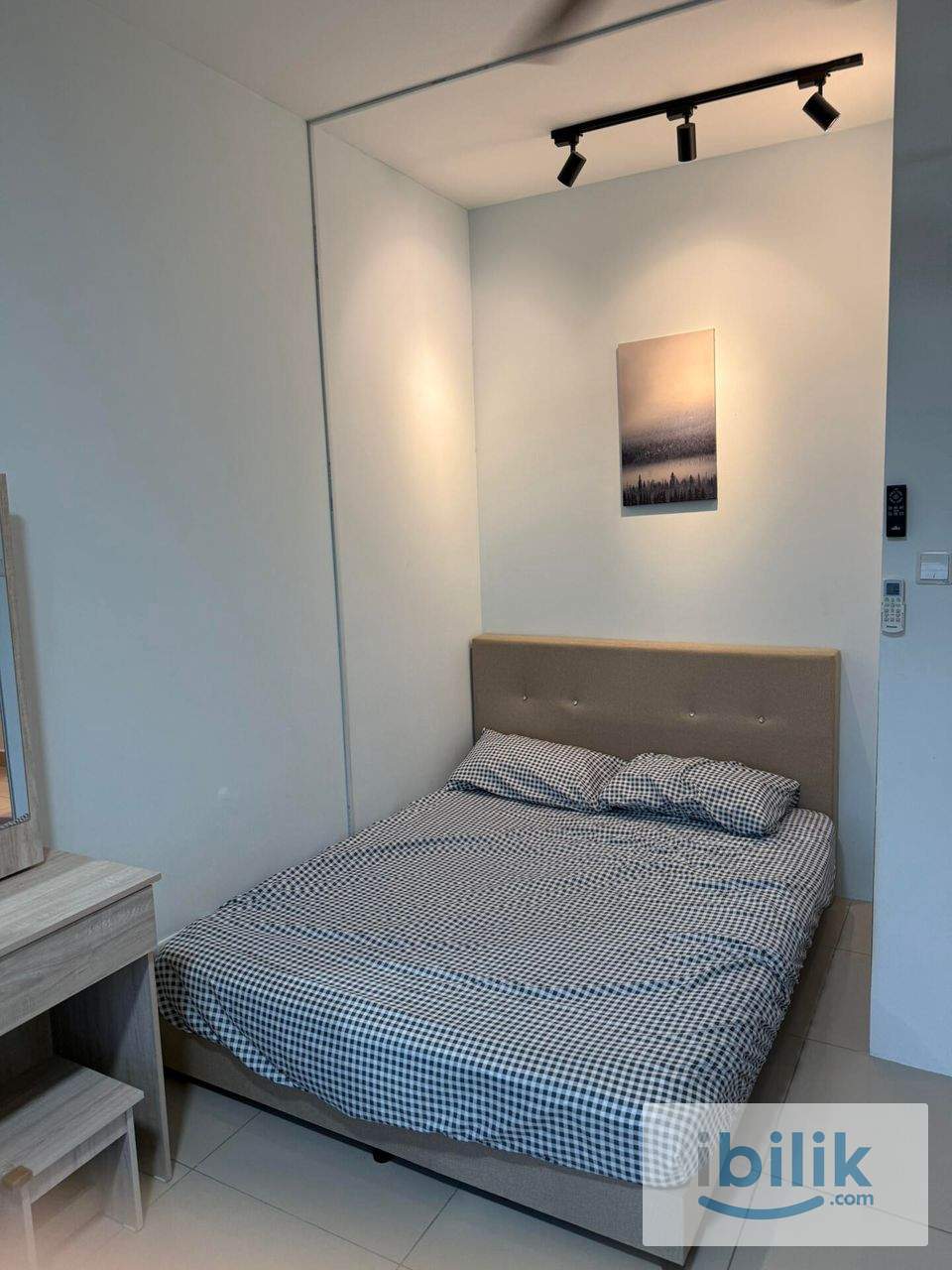 Premium Middle Room @ M Vertica near MRT Maluri - Image 1