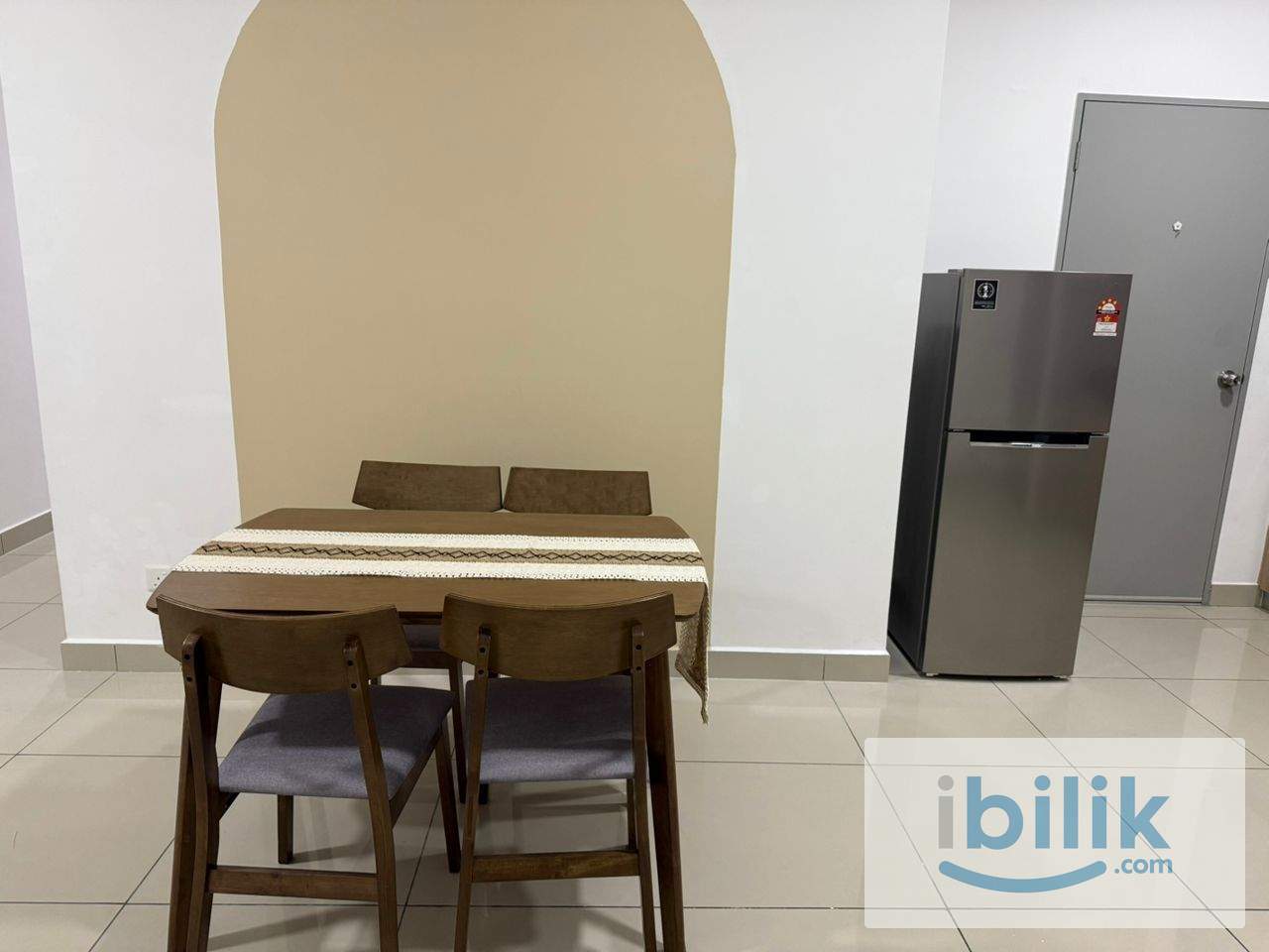 Premium Small Room @ M Vertica near MRT Maluri - Image 3