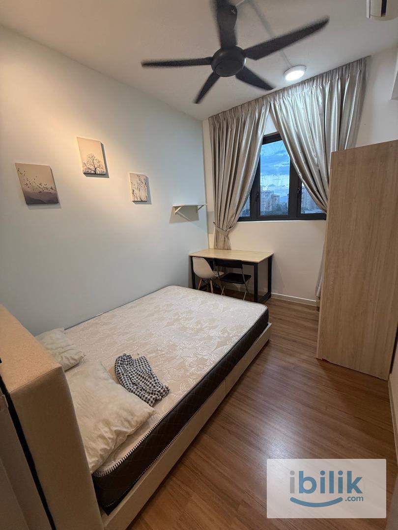 Cozy Middle Room @ M Vertica near MRT Maluri - Image 1