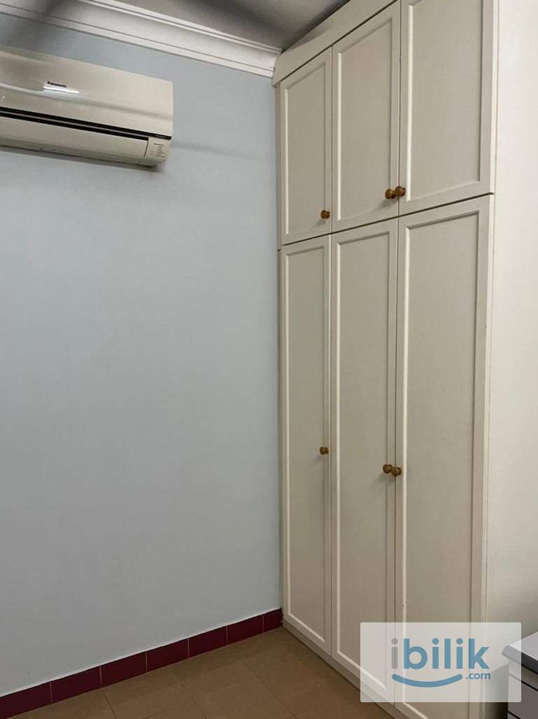 Middle Room in Komanwel B for Rent - Image 3