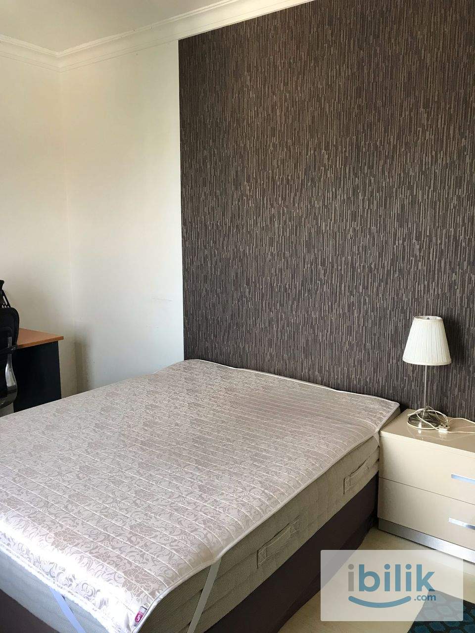 Master Room with Bathroom in Komanwel B for Rent - Image 1
