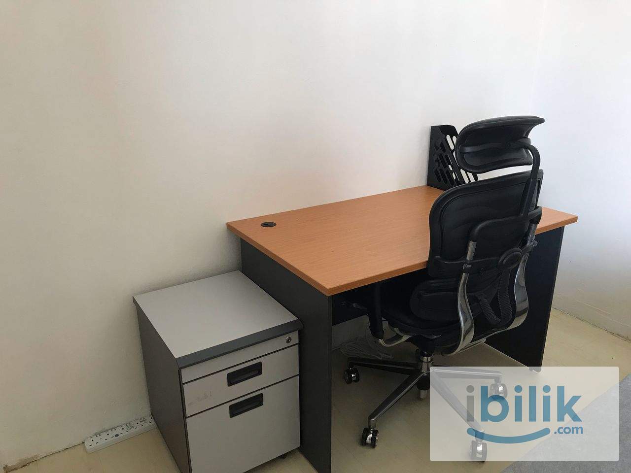 Master Room with Bathroom in Komanwel B for Rent - Image 2