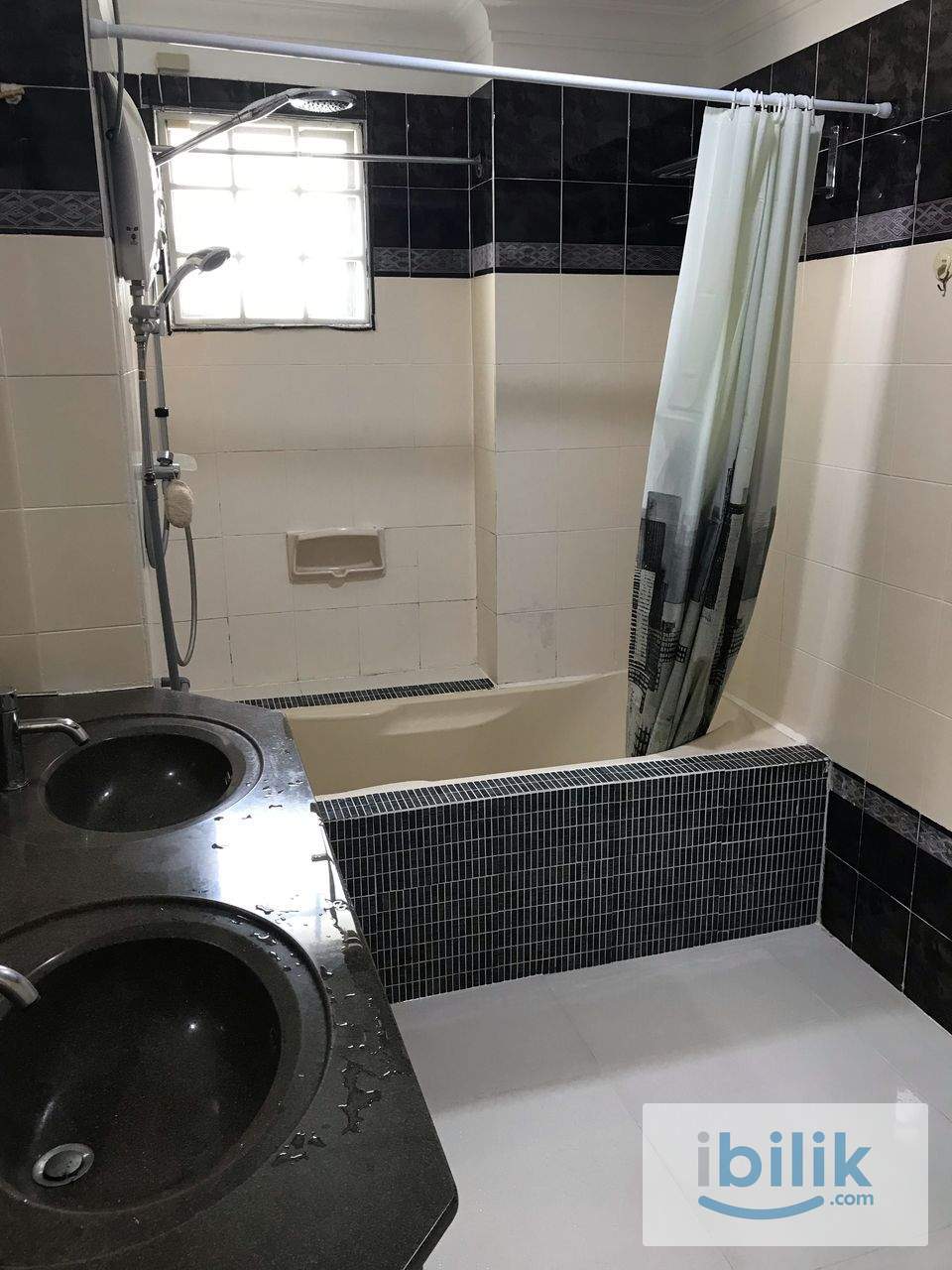 Master Room with Bathroom in Komanwel B for Rent - Image 3