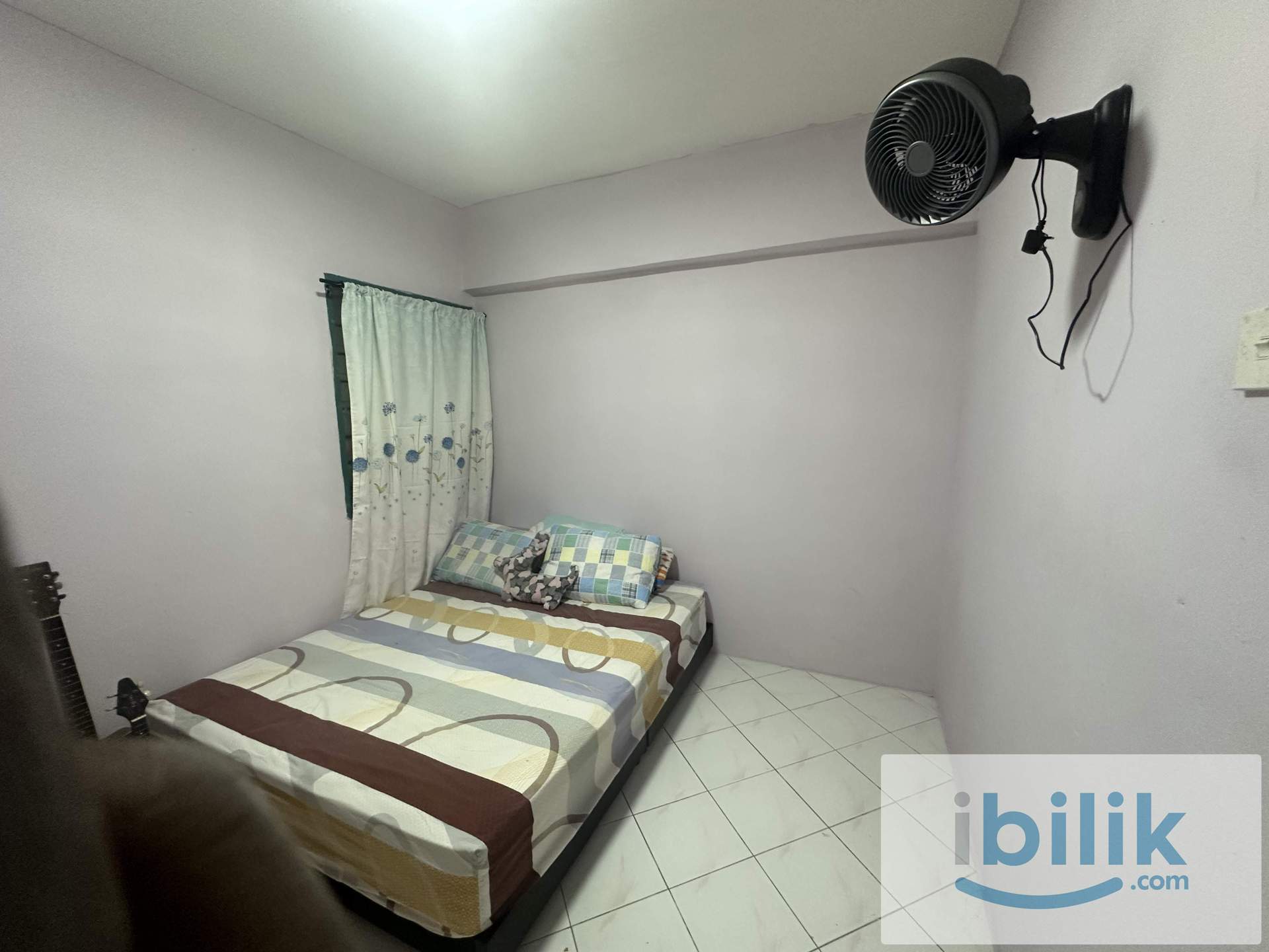 Room to rent in Vista Serdang Apartment, Seri Kembangan - Image 4