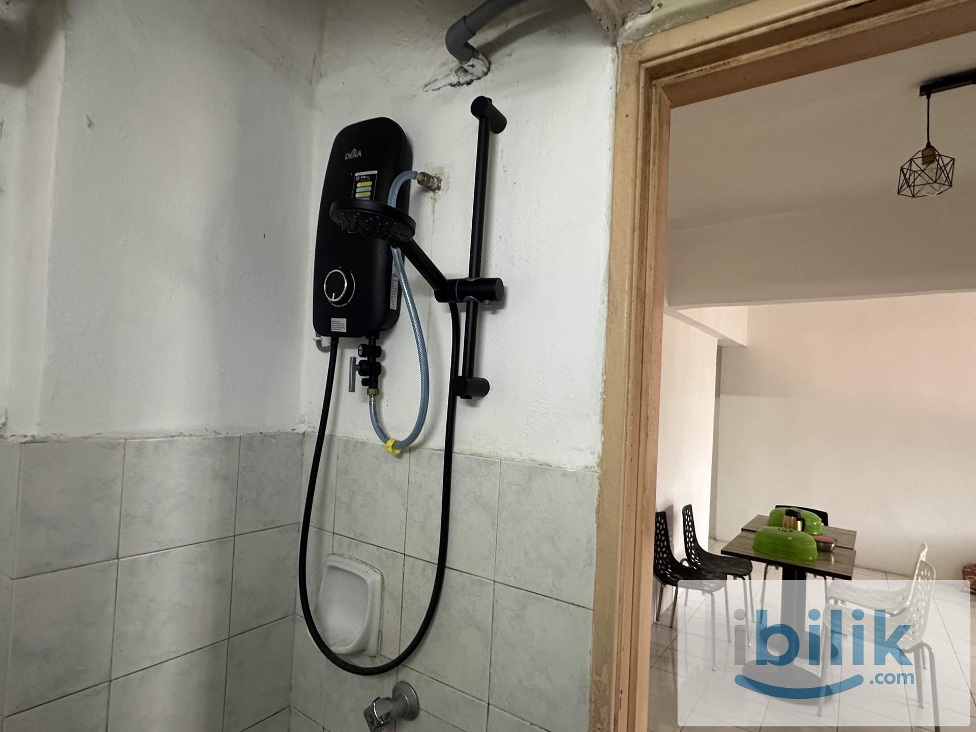 Room to rent in Vista Serdang Apartment, Seri Kembangan - Image 10