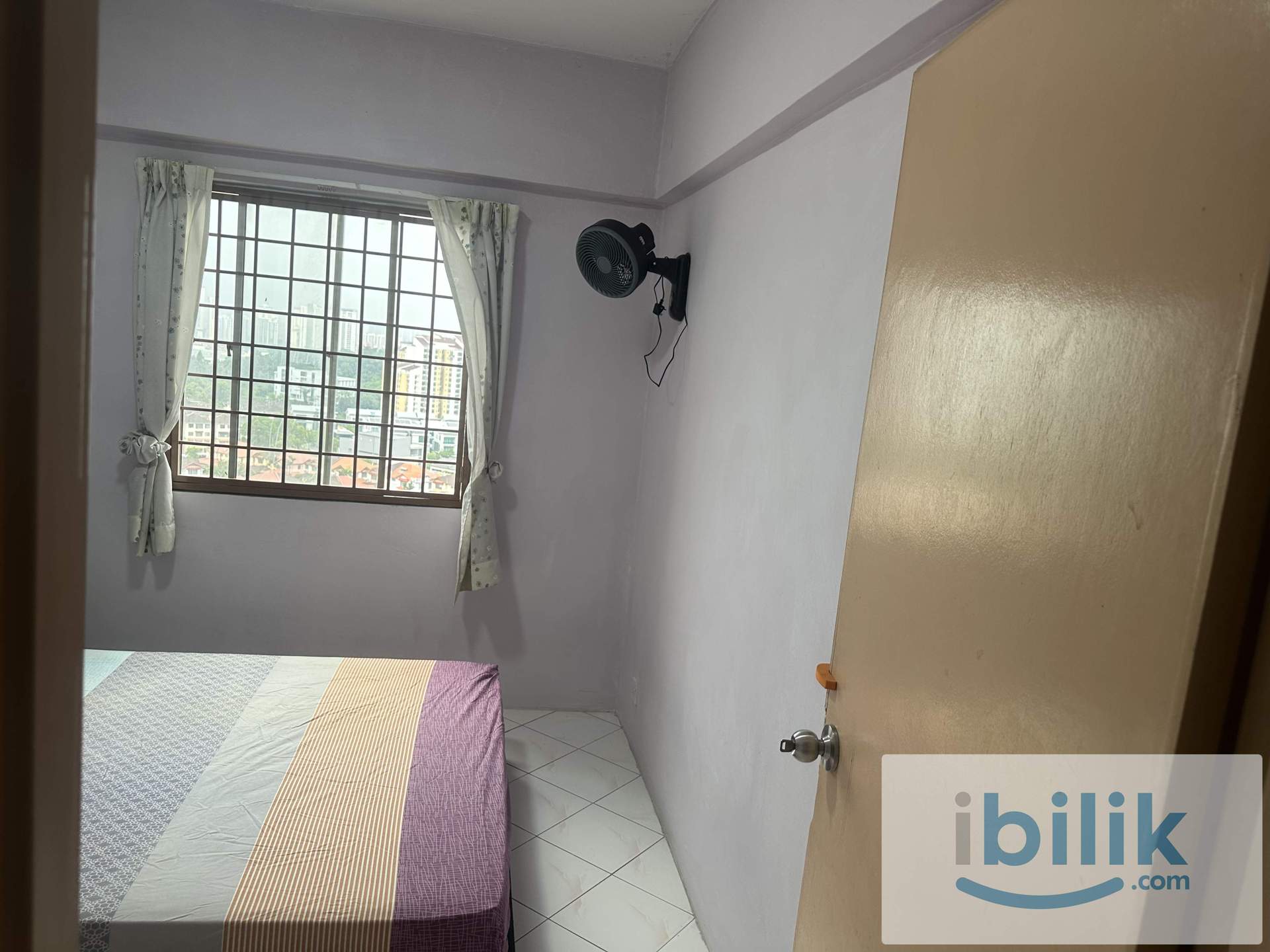 Room to rent in Vista Serdang Apartment, Seri Kembangan - Image 5